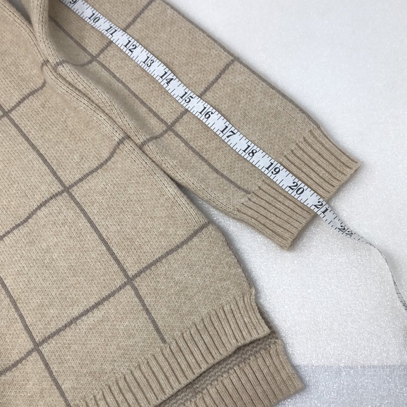 "The Anna" Oatmeal/Beige Window Pane Turtleneck Size Medium - Picture 9 of 12